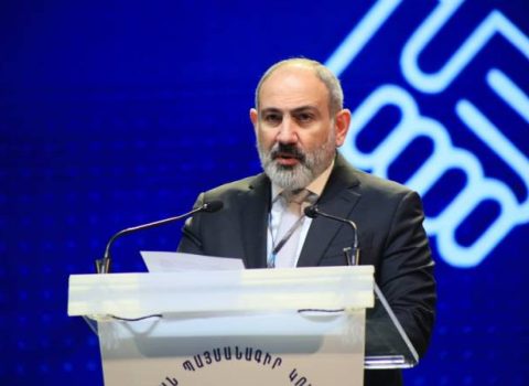 Paşinyan yenidən Ermənistanın hakim partiyasının rəhbəri seçildi