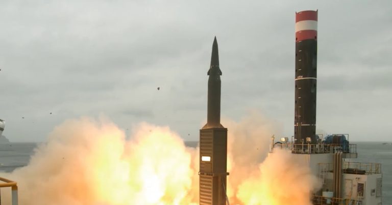 Cənubi Koreyanın atdığı ballistik raket öz ərazisinə düşdü