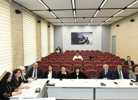 Nazirlik narazı müəllim namizədlərin şikayətlərinə baxdı