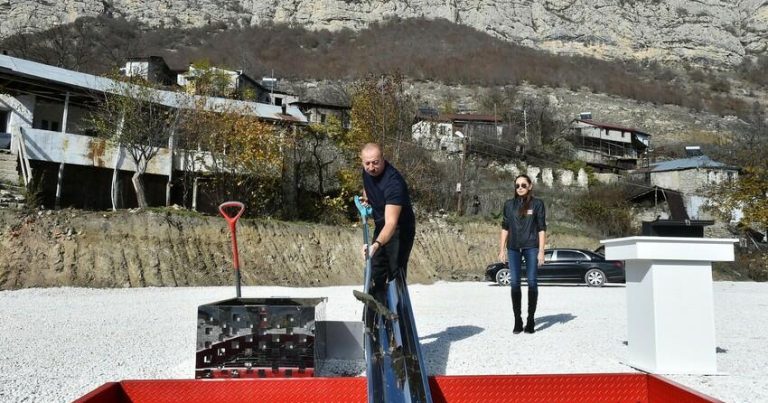 Prezident Cəbrayıl və Qubadlıda təməlqoyma mərasimlərində – FOTO Prezident Cəbrayıl və Qubadlıda təməlqoyma mərasimlərində – FOTO