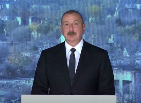 İlham Əliyev “Milli Şəhərsalma Formu”nda çıxış etdi – VİDEO + YENİLƏNİB
