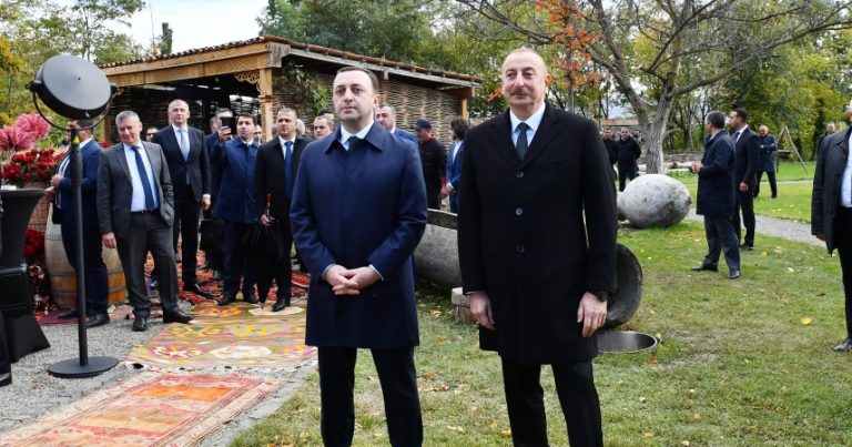Gürcüstanın Mçxeti rayonundakı Muxrani sarayında mədəni proqram təqdim edildi – FOTO + YENİLƏNİB Gürcüstanın Mçxeti rayonundakı Muxrani sarayında mədəni proqram təqdim edildi – FOTO + YENİLƏNİB