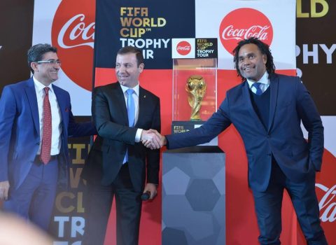 Əfsanəvi futbolçu Bakıya gəldi