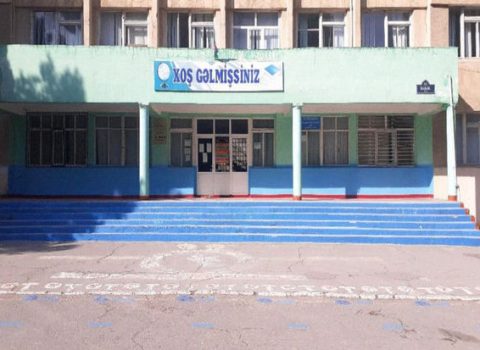 Sumqayıtda məktəbdə azyaşlıları tualetdə saxladılar