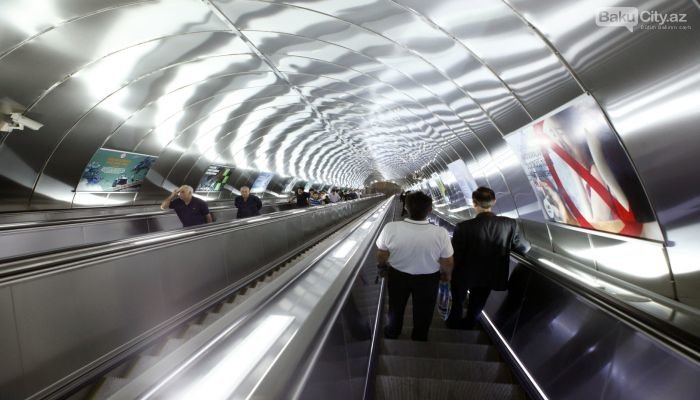 Bakı metrosunda nə baş verdi? – Sərnişinlər təşvişə düşdü / VİDEO Bakı metrosunda nə baş verdi? – Sərnişinlər təşvişə düşdü / VİDEO