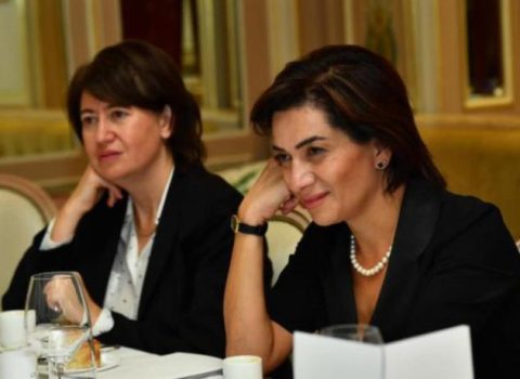 Paşinyanın arvadı Fransada təhqir edildi
