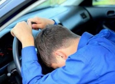 Sürücü sükan arxasında infarkt keçirdi: Avtomobil qəzaya düşdü