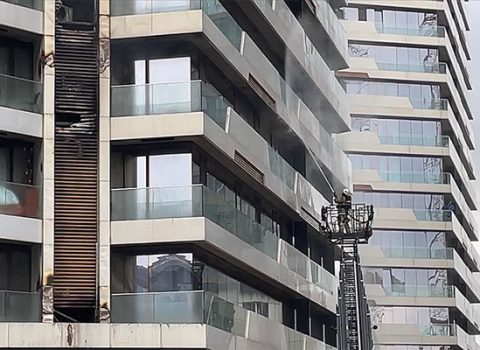 İstanbulda hündürmərtəbəli binada yenidən yanğın baş verdi