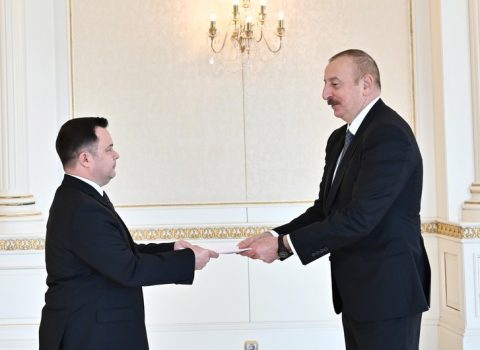 İlham Əliyev Moldovanın yeni səfirinin etimadnaməsini qəbul etdi – YENİLƏNİB