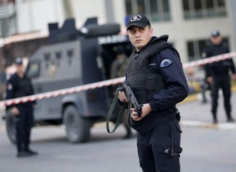 Türkiyədə silahlı insident: 7-si polis olmaqla 11 nəfər yaralandı