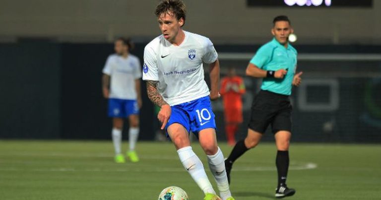 Məşhur futbolçunun Azərbaycandan çıxışına QADAĞA QOYULDU – SƏBƏB Məşhur futbolçunun Azərbaycandan çıxışına QADAĞA QOYULDU – SƏBƏB