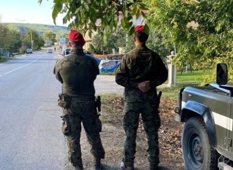 NATO Kosovanı dialoqa ÇAĞIRDI
