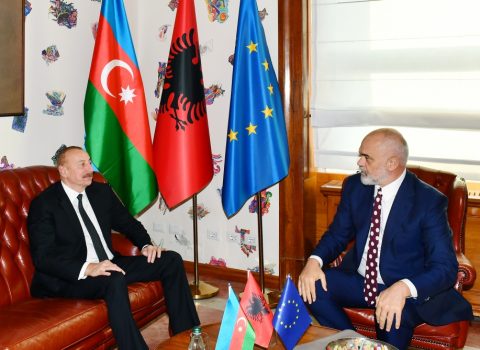 İlham Əliyev Albaniyanın Baş naziri ilə GÖRÜŞDÜ – YENİLƏNİB