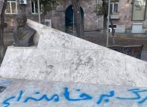 İrəvanın mərkəzində  “Xameneiyə ÖLÜM” ŞÜARI – FOTO