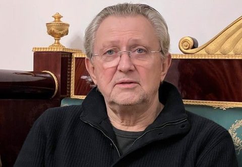 Nüfuzlu iş adamı təyyarədə DÖYÜLDÜ