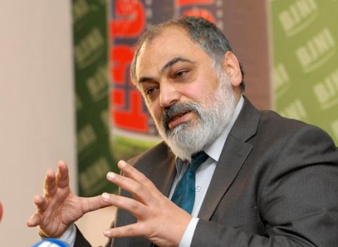 İranla Türkiyə arasında MÜHARİBƏ ehtimalı – Safrastyan Tehranın hərbi aktivliyini ŞƏRH ETDİ