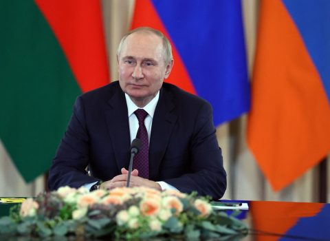 Putin: “İrəvanla Bakı arasında hələlik sülh müqaviləsi yoxdur, amma ilkin şərtlər var”
