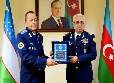 Azərbaycanla Özbəkistanın hava hücumundan müdafiə üzrə əməkdaşlığı müzakirə edildi