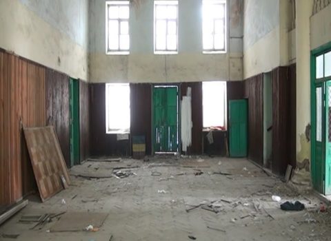 Mədəniyyət Nazirliyinin balansındakı tarixi teatr binası talan edilib – FOTO
