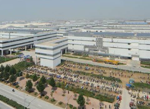 Çin “iPhone” fabrikinin yerləşdiyi iqtisadi zonanı BAĞLADI