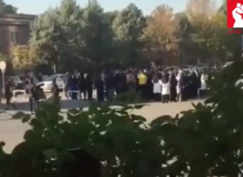 Tehranda tibb bacıları etiraz aksiyası keçirirlər – VİDEO