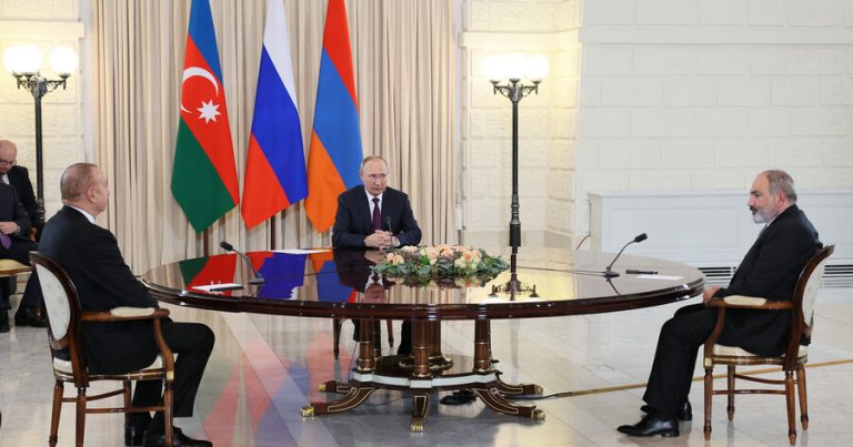 Bu gün Əliyev, Putin və Paşinyan görüşəcək