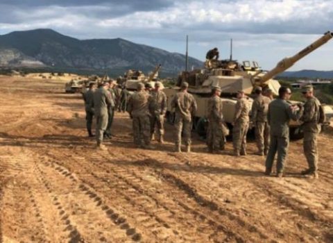 ABŞ Türkiyə sərhədinə canlı qüvvə və helikopterlər yerləşdirir