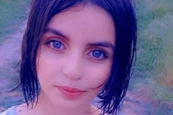 Qaxda öldürülən Albina gəlinlikdə dəfn olundu – FOTO Qaxda öldürülən Albina gəlinlikdə dəfn olundu – FOTO