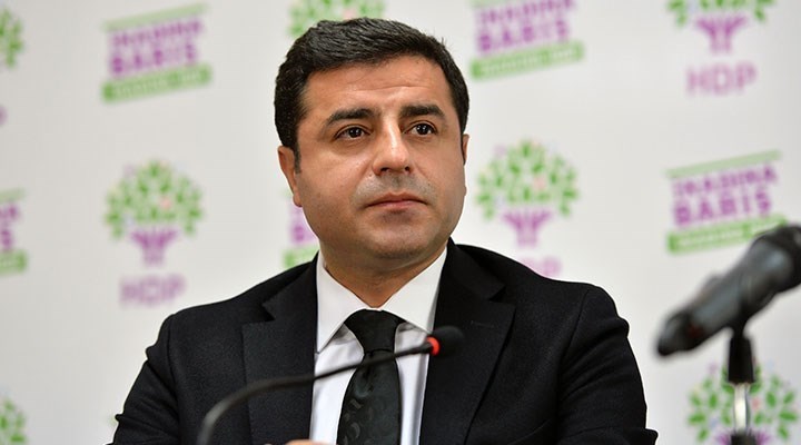Səlahəddin Dəmirtaş İstanbuldakı terror aktını PİSLƏDİ – FOTO Səlahəddin Dəmirtaş İstanbuldakı terror aktını PİSLƏDİ – FOTO