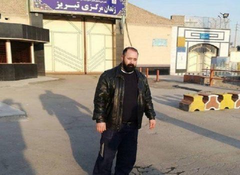 Təbriz həbsxanasında Azərbaycan bayrağına görə dava düşdü – Tanınmış idmançı yaralandı