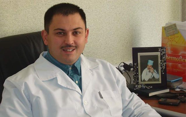 Baş həkim işdən çıxarıldı Baş həkim işdən çıxarıldı