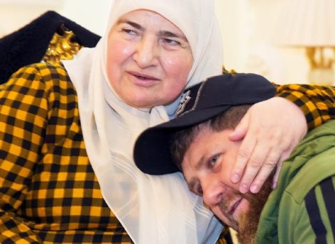 Kadırovun anası Çeçenistanda QİYAMDAN QORXUR