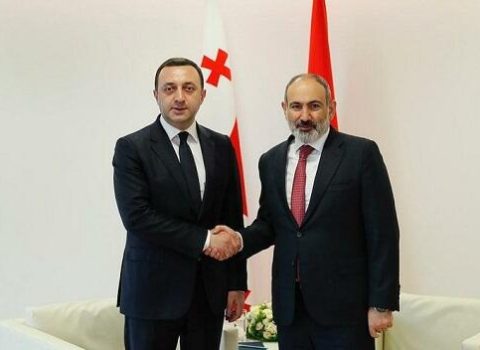 Paşinyan İrakli Qaribaşviliyə zəng etdi