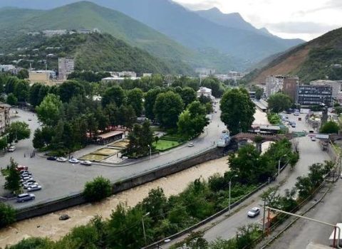 “Zəngəzurun təhvil verilməsinə hazırlıq gedir” – İşxanyan