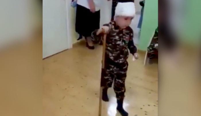 Uşaq bağçasındakı bu görüntülər tənqid olundu – VİDEO Uşaq bağçasındakı bu görüntülər tənqid olundu – VİDEO