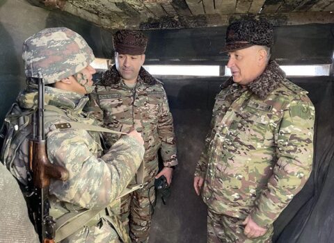 Kərim Vəliyev Şuşada hərbçilərlə görüşdü, tapşırıqlar verdi – FOTO