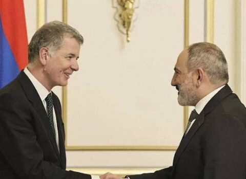 Paşinyan Britaniya kəşfiyyatının rəhbəri ilə GÖRÜŞDÜ