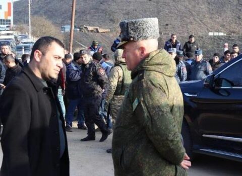 “Rusiya sülhməramlıları “yuxarıdan” əmr gözləyir” – “Hraparak”