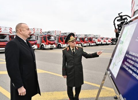 Prezident yeni texnikalar və təcili tibbi yardım avtomobilləri ilə tanış oldu – FOTO – YENİLƏNİB