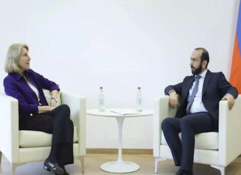 Karen Donfrid Mirzoyanla danışdı