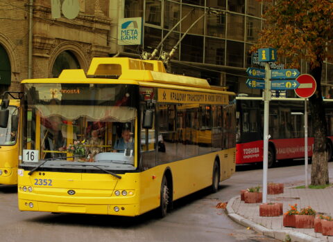 Kiyevdə yerüstü elektrik nəqliyyatının işi dayandı
