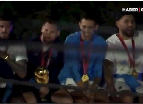 Messi və komanda yoldaşları son anda xilas oldu – VİDEO