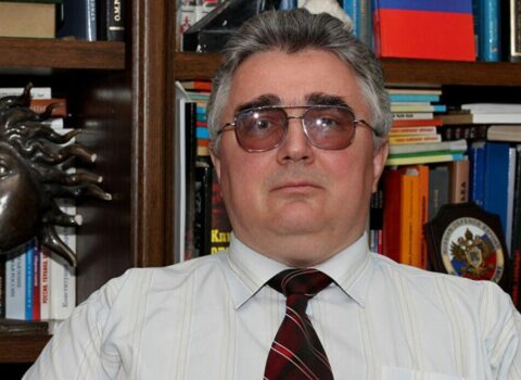 Rusiyalı ekspertdən XAİN TƏKLİF: “Bakıya raket zərbələri endirin” – VİDEO