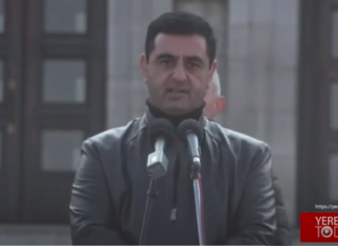 “Üçrəngli bayrağımız işğal olunmuş ərazilərdə yenidən ucalmalıdır” – Çavuşyan ÇƏRƏNLƏDİ