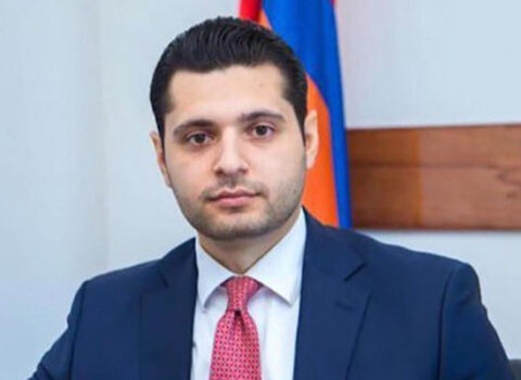 Paşinyanın müavini vəzifəsindən azad edildi