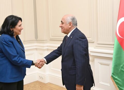 Əli Əsədov Salome Zurabişvili ilə görüşdü