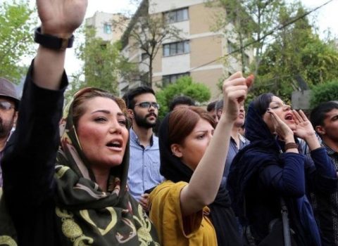 İran etirazçıların əzalarını kəsməyi TƏKLİF EDİR – FOTO