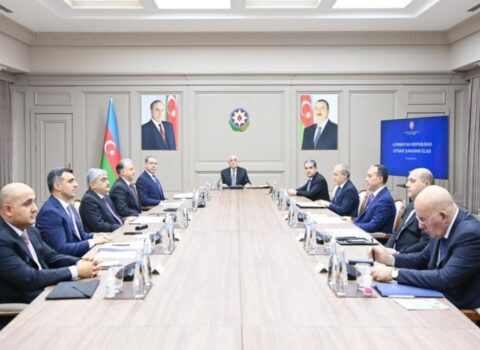 Əli Əsədov İqtisadi Şuranın iclasını keçirdi