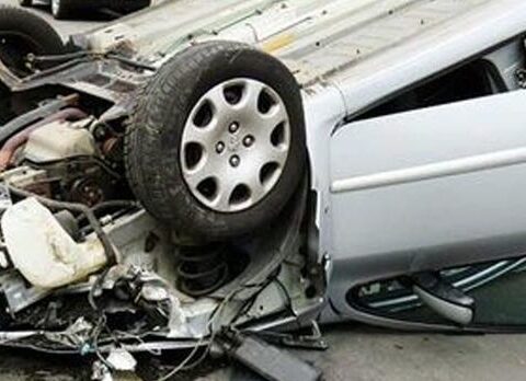 Abşeronda “BMW” aşdı – Yaralılar var