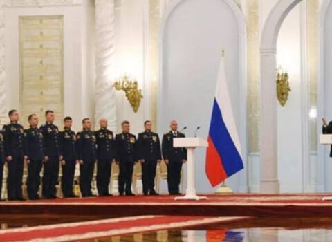 Putin bu əsgərlərə medal verdi – FOTO